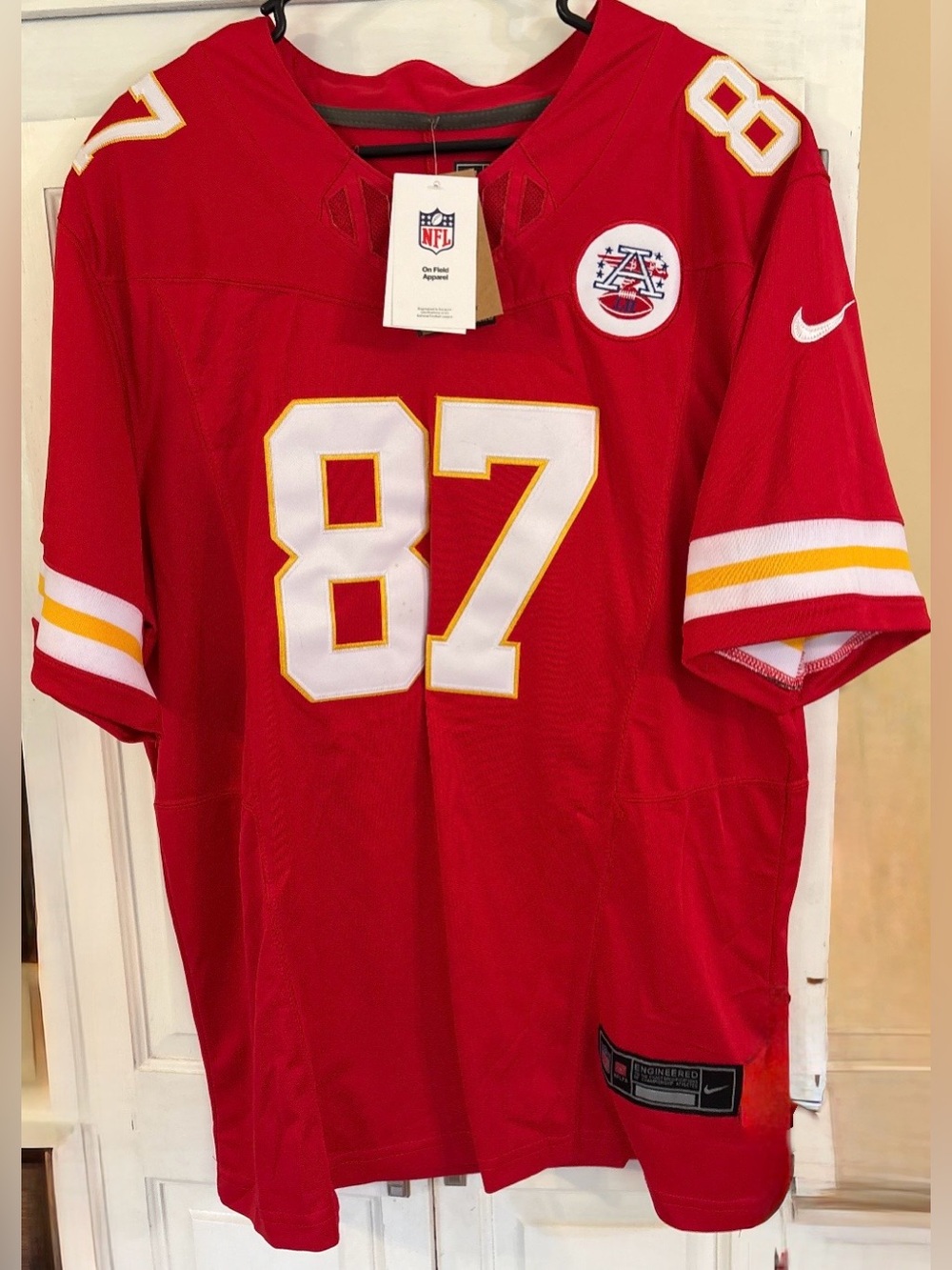 Travis Kelce NFL On Field Authentic Nike Jersey Men's Large NEW with Tags Intact
